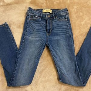 Hollister Super Skinny High Rise Jeans Size 0